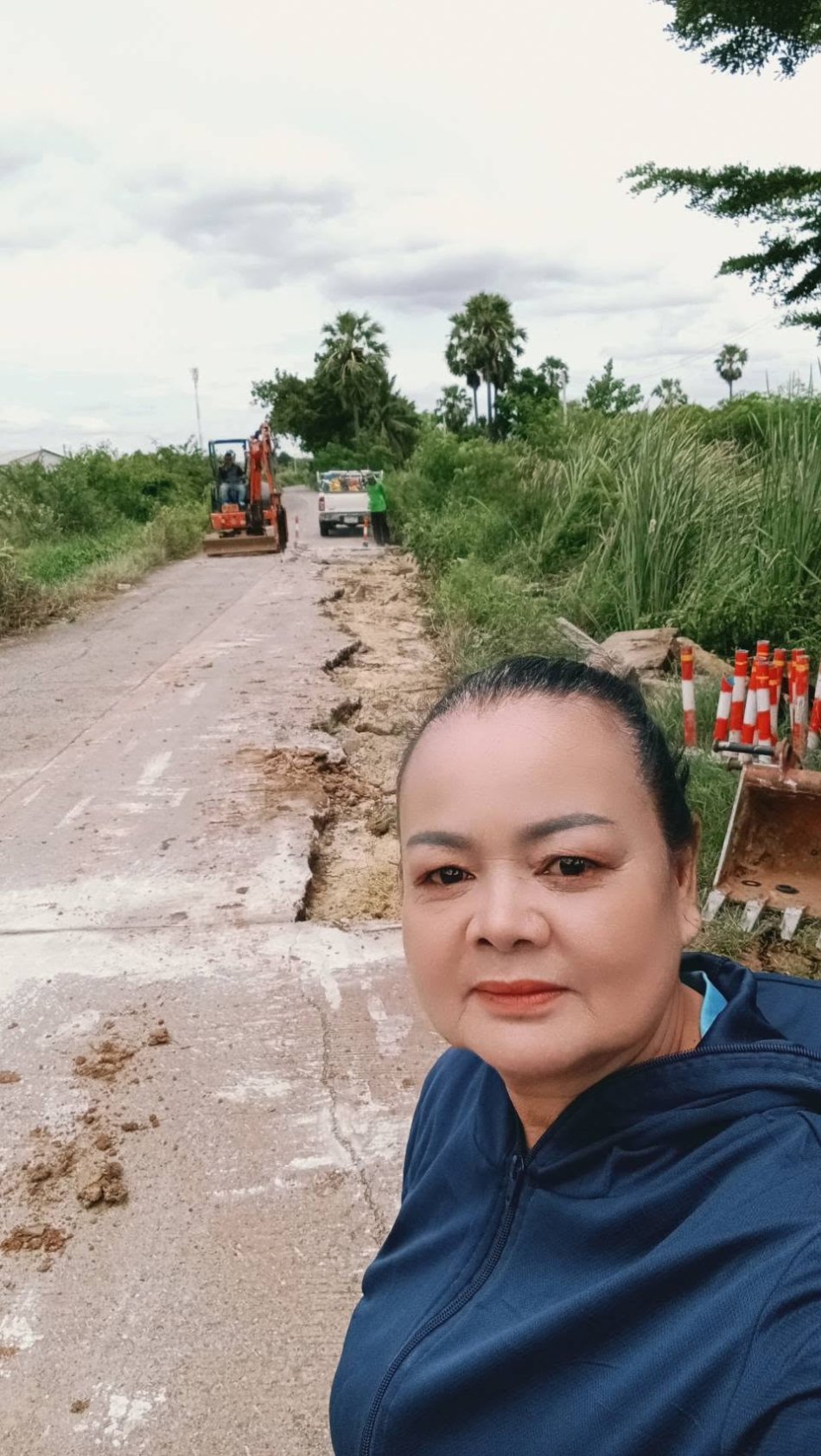 ซ่อมแซมถนน